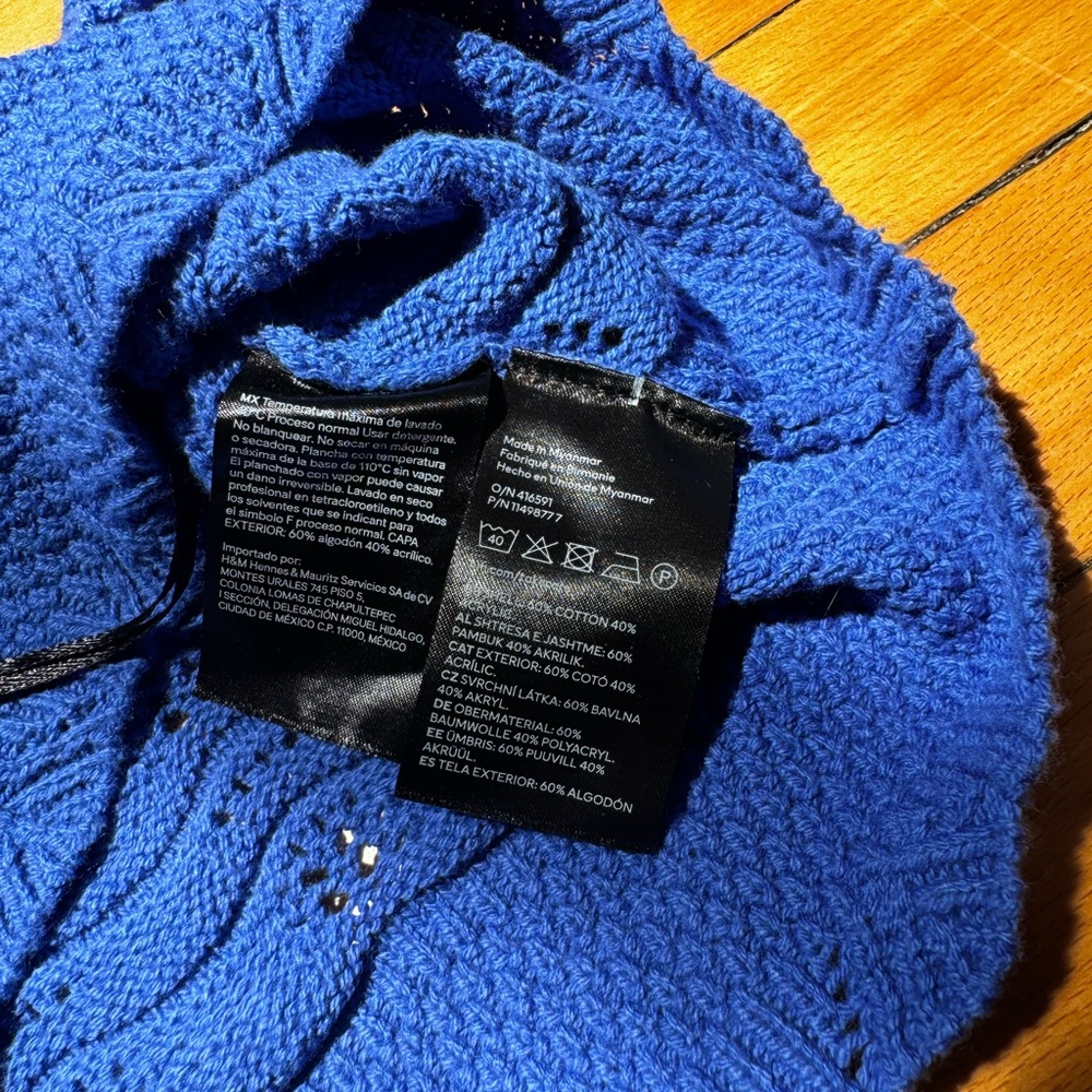 H&M Blue Ruffled Knit Crop Top - Picture 3 of 4